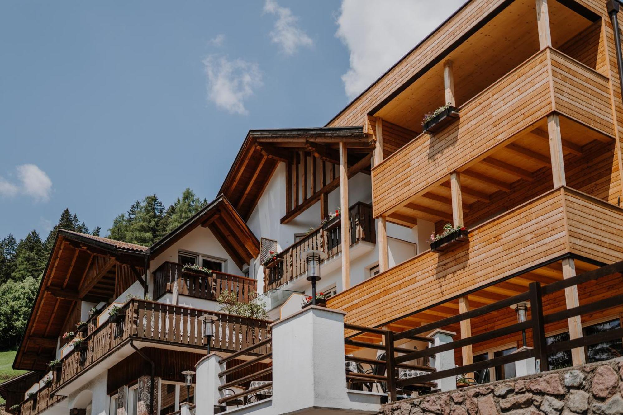 Hotel Berghaus Rosengarten ノーヴァ・レヴァンテ エクステリア 写真